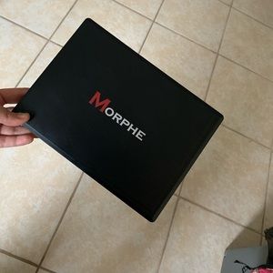 MORPHE💕 eye shadow pallet
